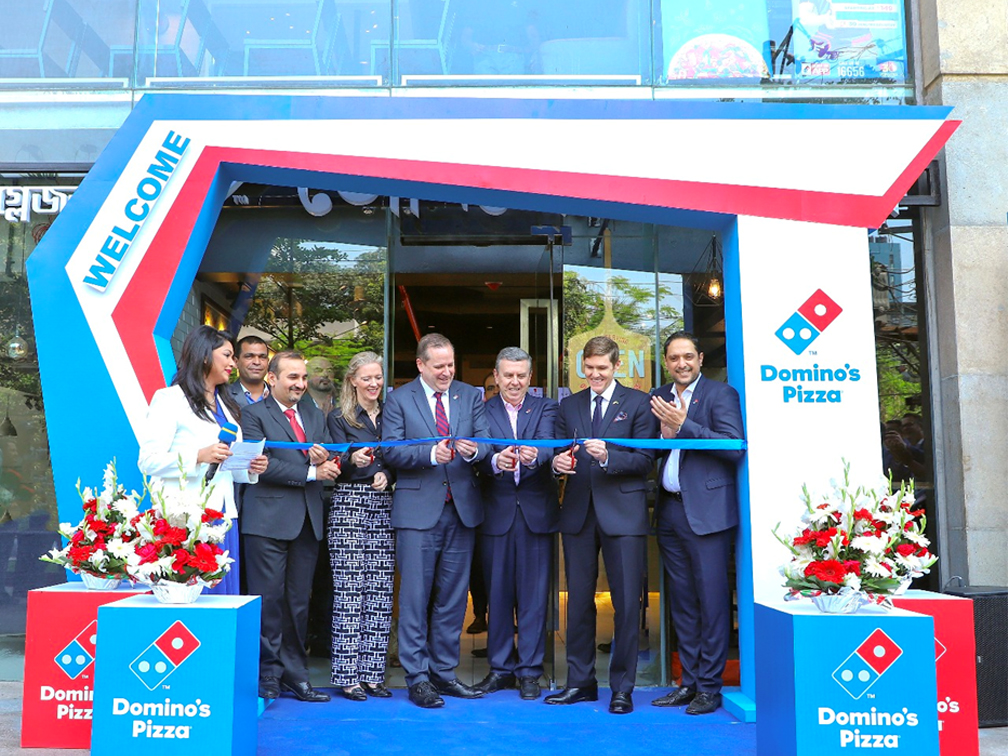 DOMINO’S PIZZA RECORDS BREAKING CELEBRATION EVENT